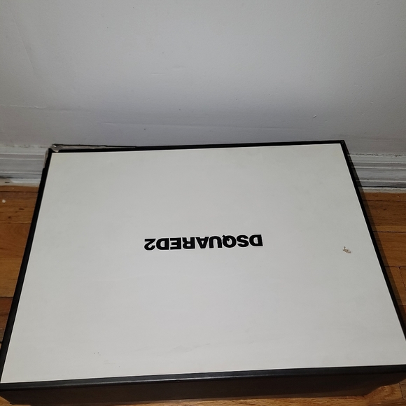 Beautiful black dsquared2 sneakers good condition size 12 - Picture 8 of 8